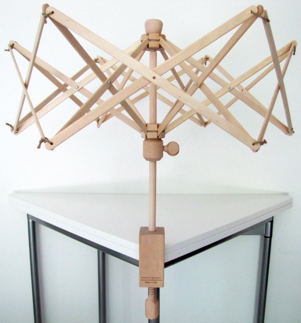 Stanwood Needlecraft Wooden Umbrella Swift Yarn Winder - Medium